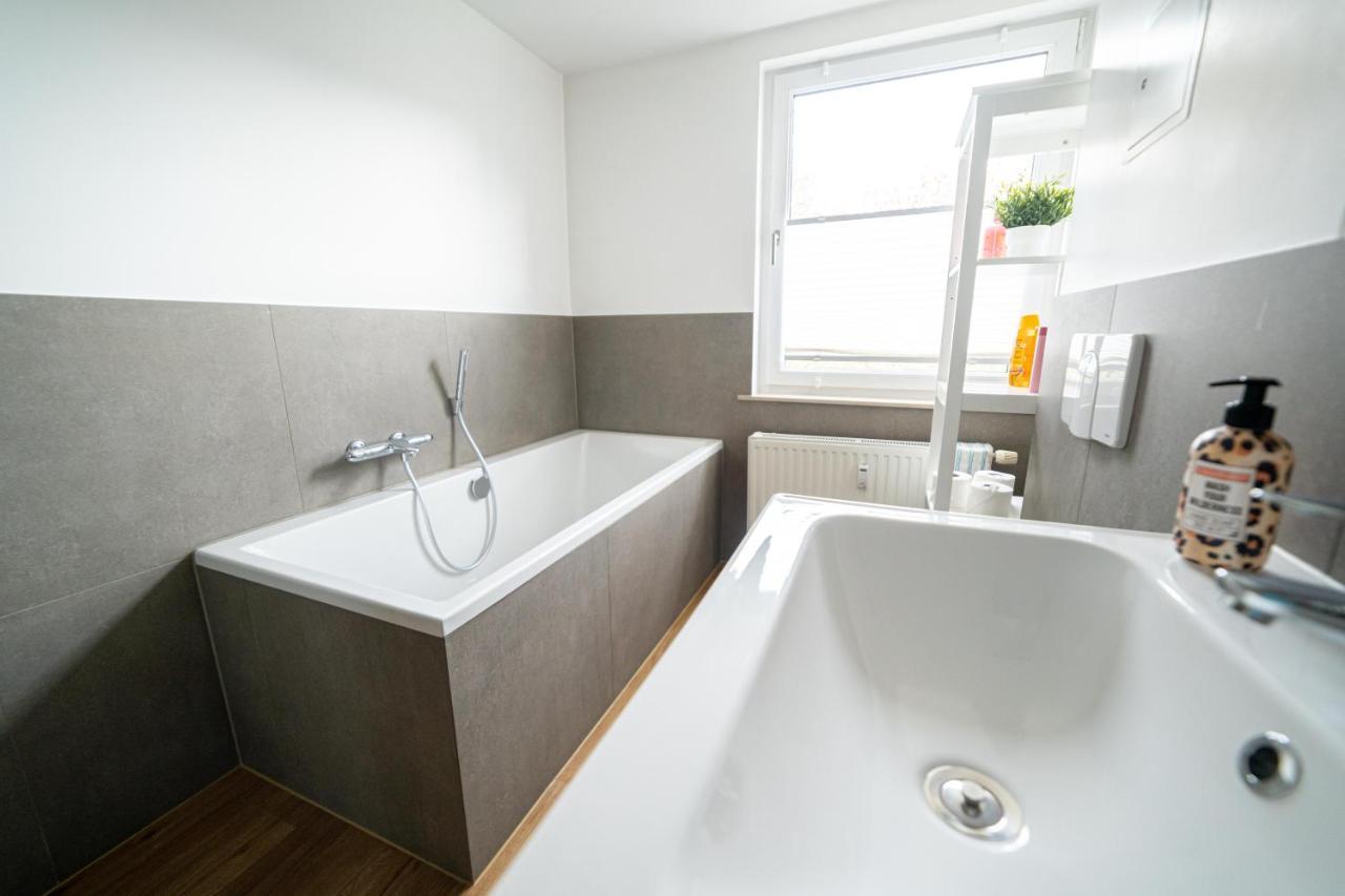 Fullhouse - Zwickau - L8 - Balcony - Smarttv - Nespresso Apartment Luaran gambar