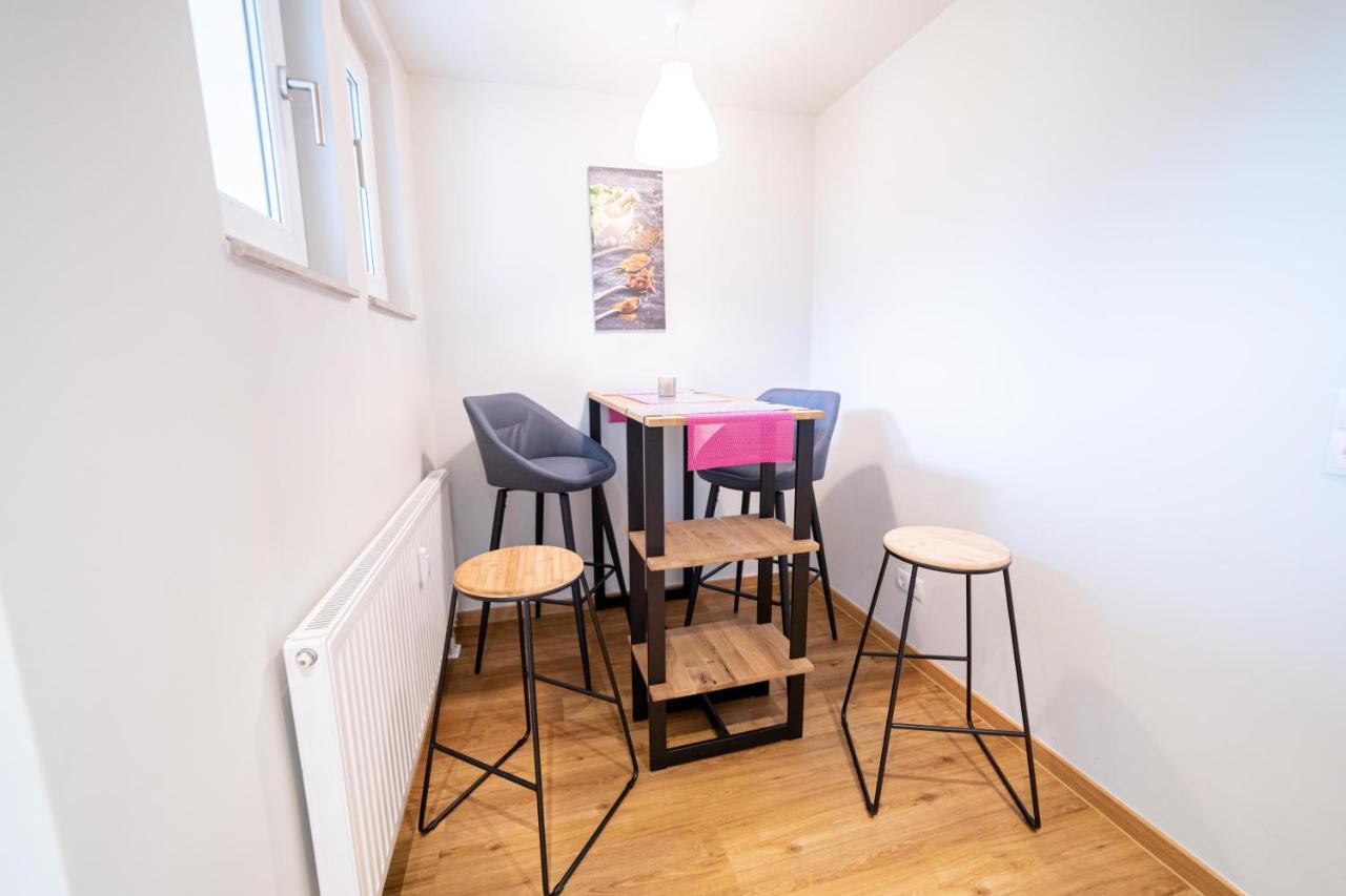 Fullhouse - Zwickau - L8 - Balcony - Smarttv - Nespresso Apartment Luaran gambar